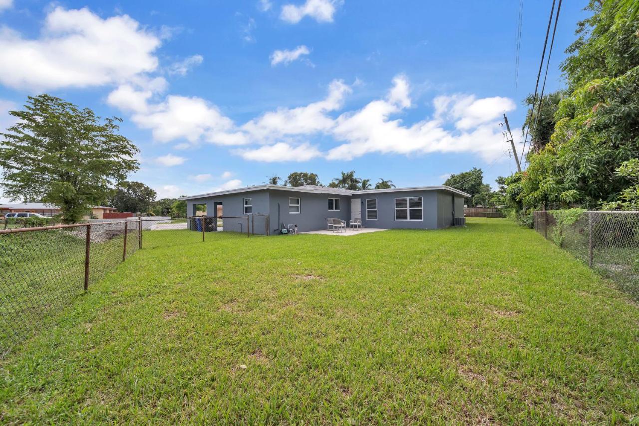 Holiday home Sweet Escape 5 Br/2ba Min From Airport And