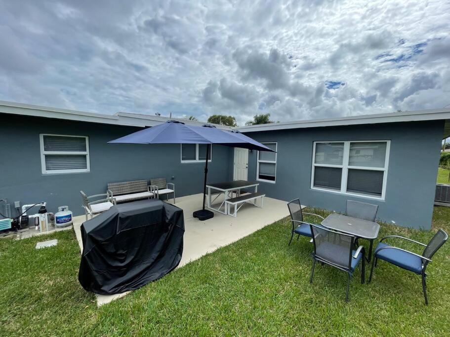 Sweet Escape 5 Br/2ba Min From Airport And Hébergement de vacances